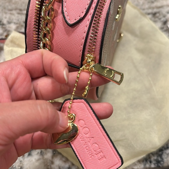 Brand new coach crossbody bag never use - Picture 5 of 7